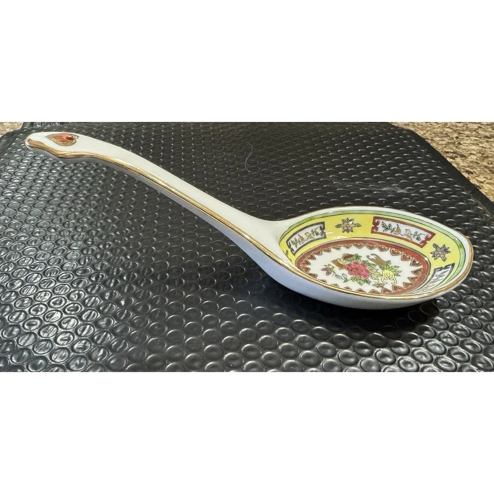 Chinese Porcelain Spoon‎ Rest Famille Rose Style Floral Design Gold Trim 10
